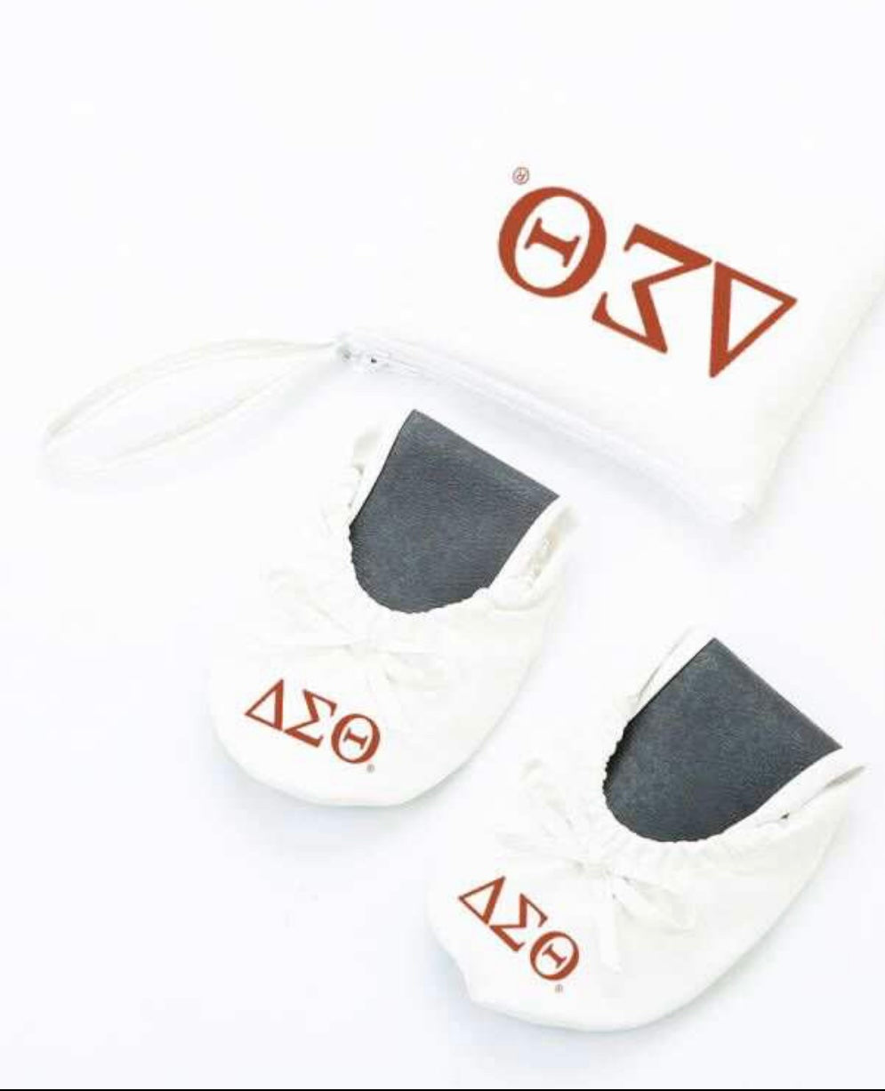 🔺DST🔺FOLDABLE FLATS AND PURSE-(PRE-ORDER THAT STARTS SHIPPING 5/31/2026)